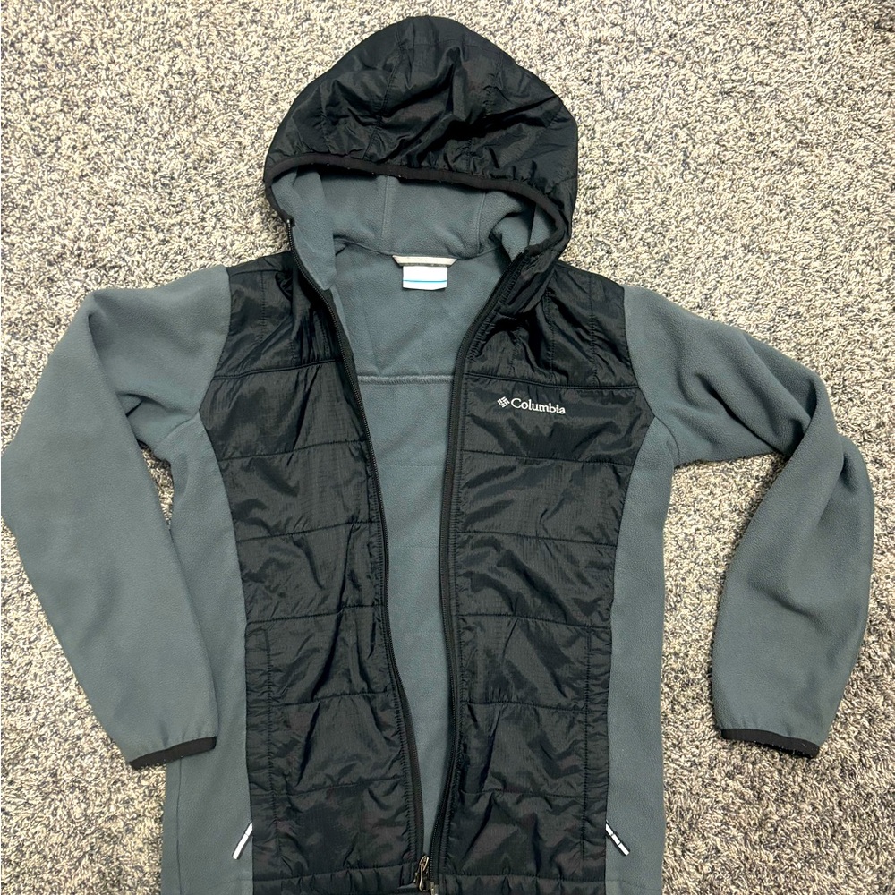 Boy boys size M 10/12 warm Columbia fleece jacket w hood. Excellent condition!